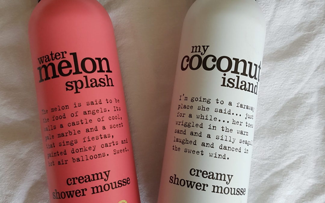 Review Treacle Moon Creamy Shower Mousse