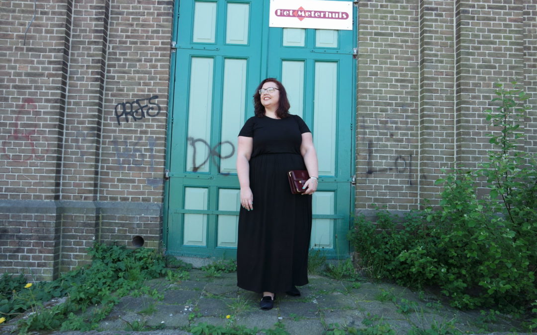 Plus size OOTD: black maxi dress Yours Clothing