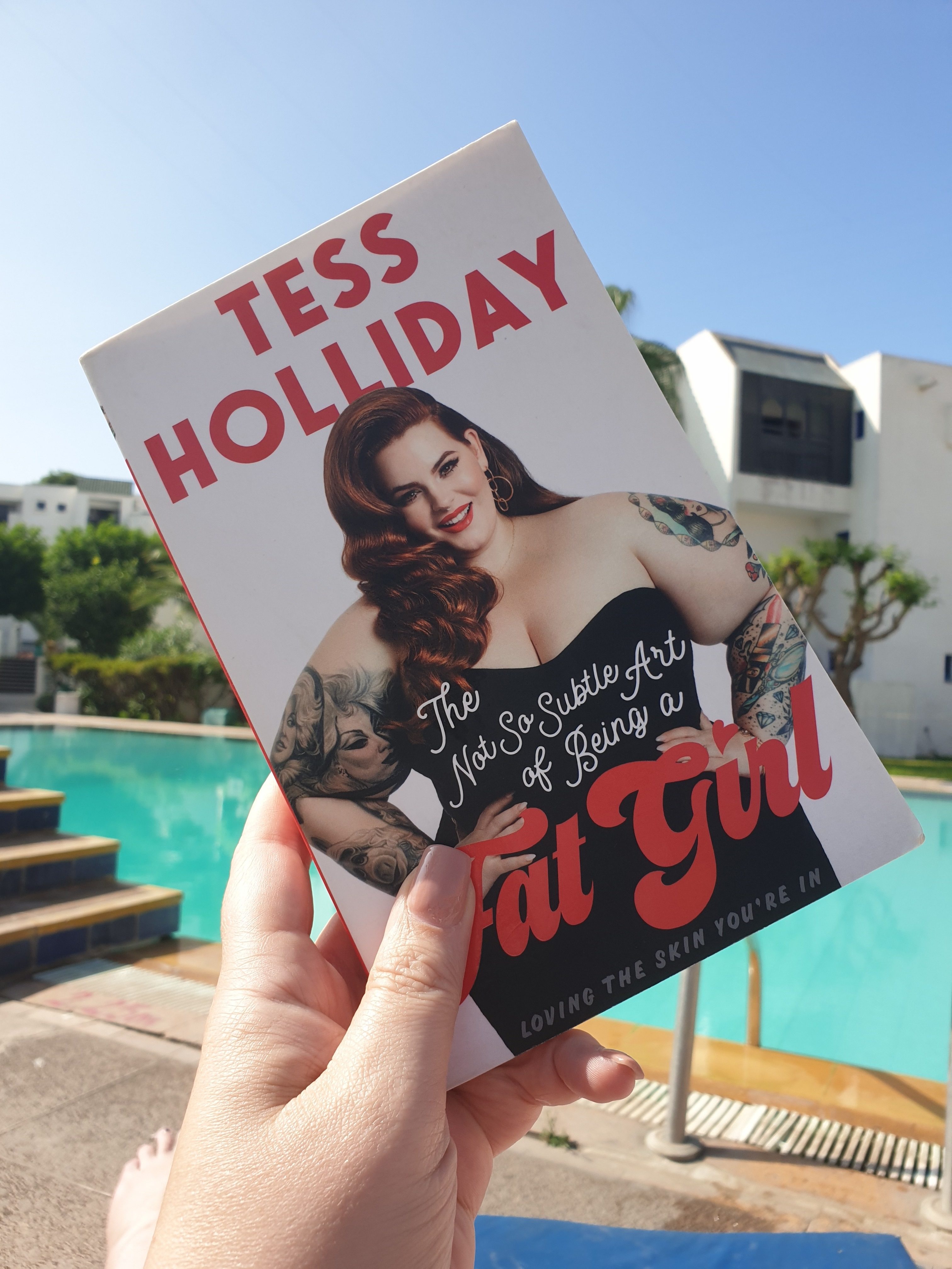 Book review || The not so subtle art of being a fat girl – Tess Holliday